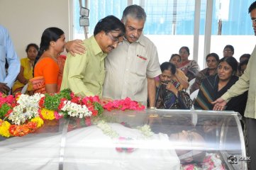 Celebs Pay Condolences to C Narayana Reddy